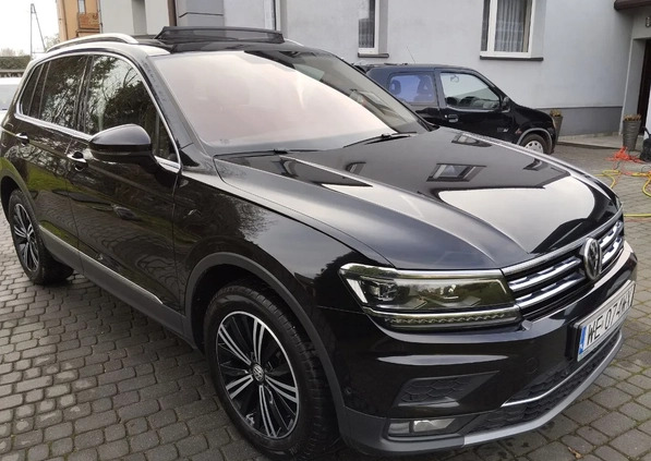 Volkswagen Tiguan cena 123899 przebieg: 138181, rok produkcji 2019 z Barcin małe 277